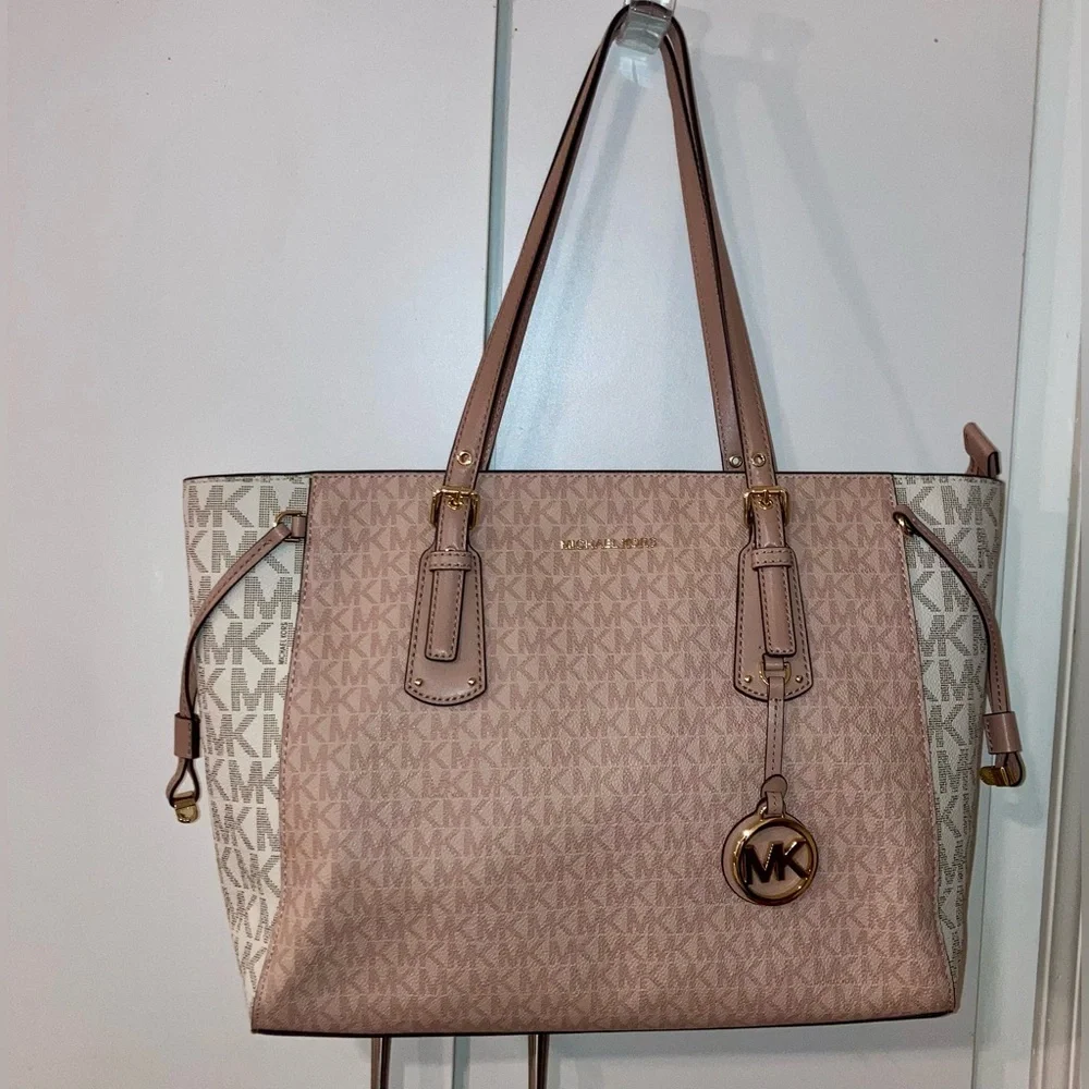 MICHAEL KORS Signature Voyager Tote Bag Pink & Cream  EUC